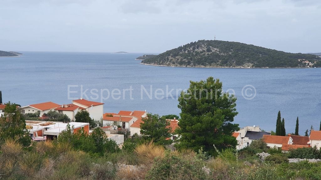 Rogoznica, Ljoljinica, Građev. terreno 1766 m2, 120 m dal mare, vista