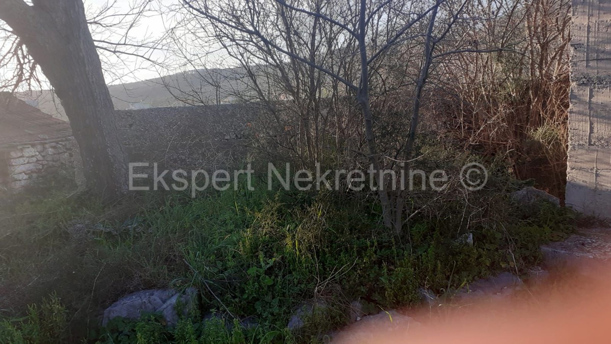 Marina, Vinišće, vecchia casa in pietra di 280 m2 su un terreno di 800 m2