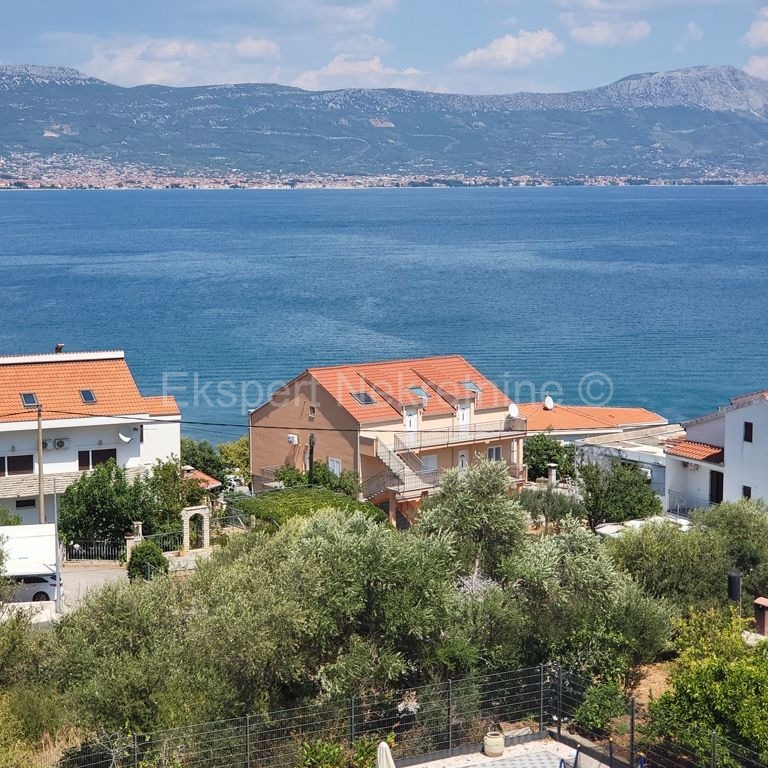 Trogir, Arbanija, casa non finita su 5 piani, 498 m2, vista mare