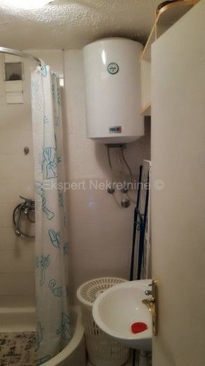 Trogir, casa in pietra a più piani di 120m2 nel centro storico