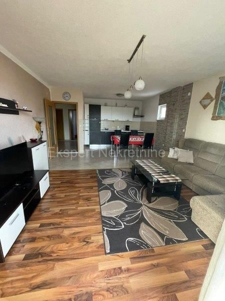 Kaštel Stari, casa indipendente 414m2 con cortile di 500m2 e garage, vista