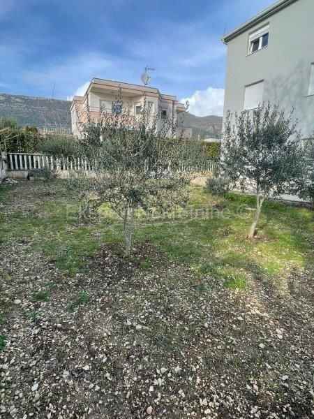 Kaštel Stari, casa indipendente 414m2 con cortile di 500m2 e garage, vista
