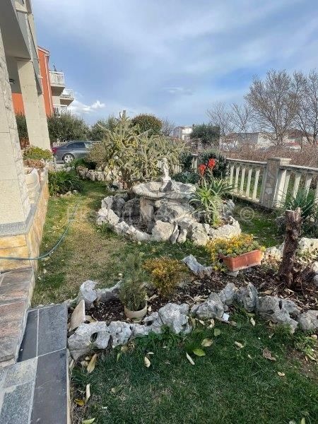 Kaštel Stari, casa indipendente 414m2 con cortile di 500m2 e garage, vista