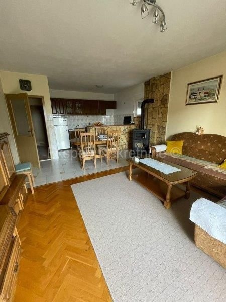 Kaštel Stari, casa indipendente 414m2 con cortile di 500m2 e garage, vista