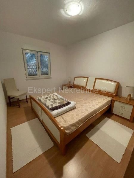 Kaštel Stari, casa indipendente 414m2 con cortile di 500m2 e garage, vista