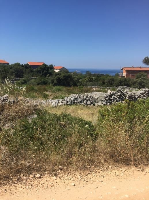 Vinišće, building plot 2871 m2, near water and electricity