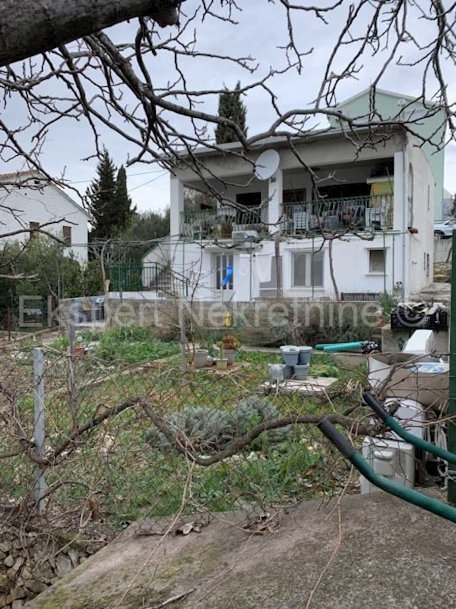 Seget Vranjica, casa indipendente 104m2 con giardino 340m2