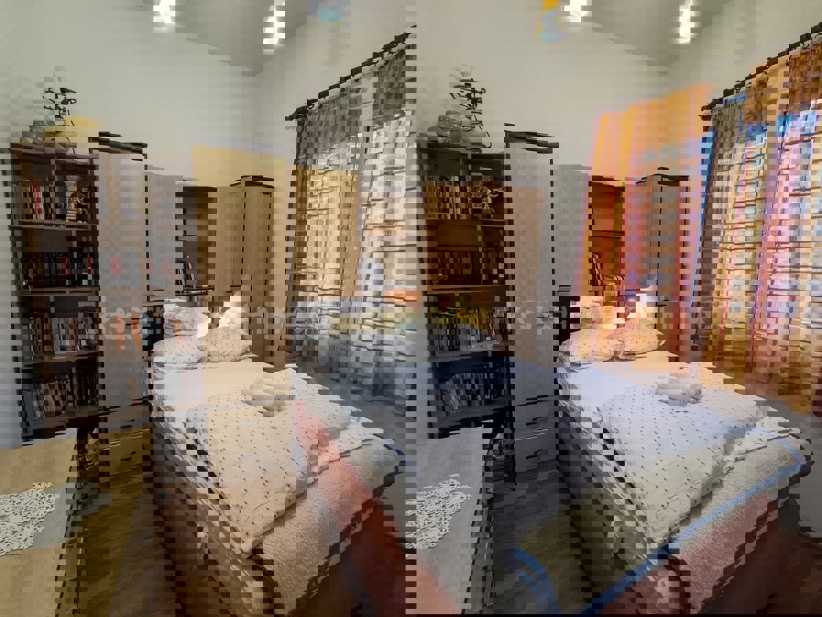 Spalato, Duilovo, appartamento con una camera da letto 33m2 con posto auto coperto