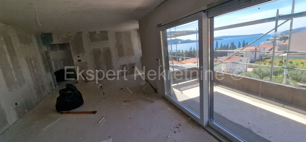 Seget D., penthouse 108 m2, new building, elevator, sea view