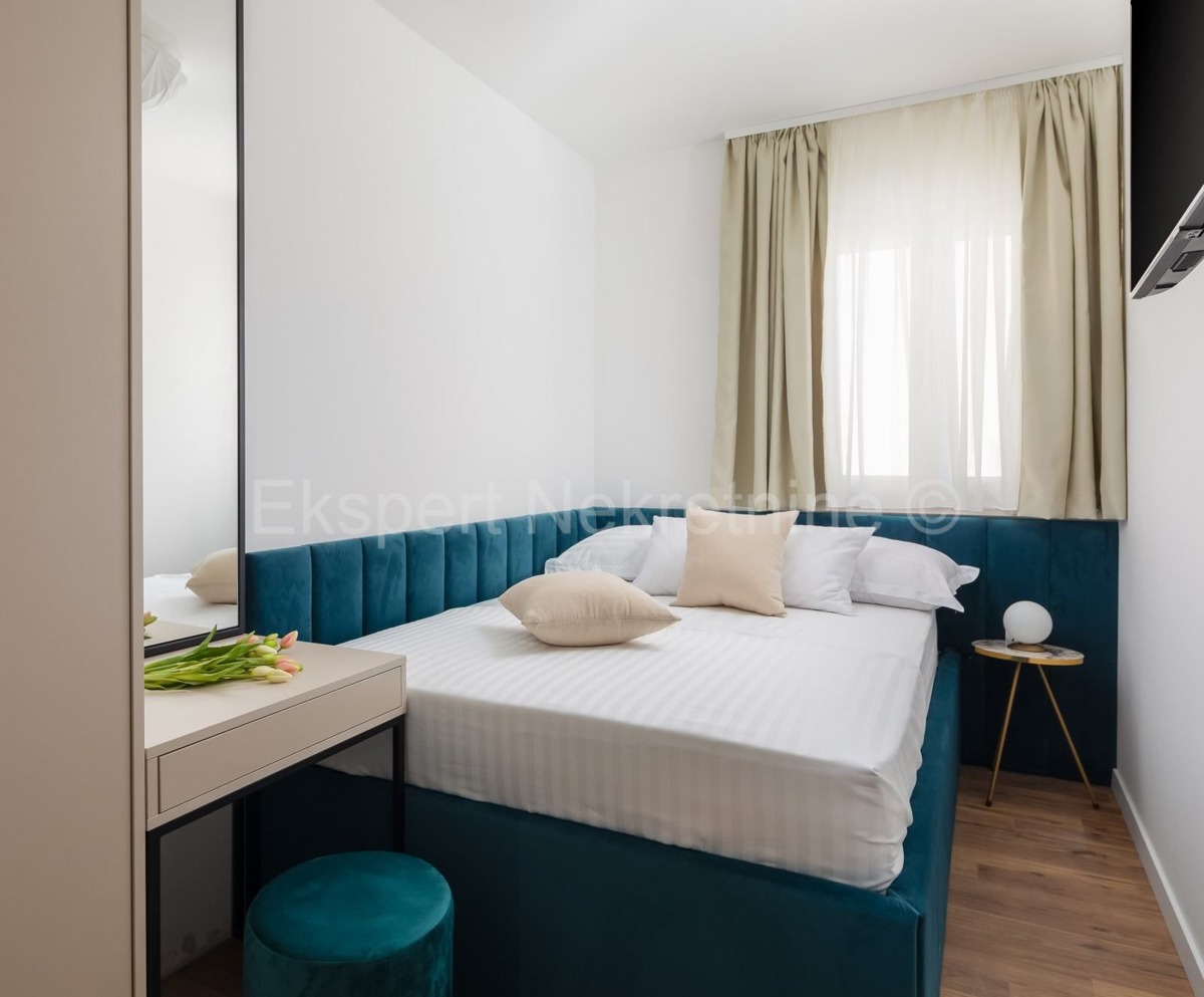 Marina, appartamento bilocale appena ristrutturato 67 m2 con parcheggio, prima fila al mare