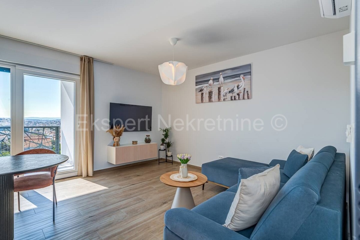 Trogir, 2-bedroom apartment 65 m2, newly built, furnished, sea view