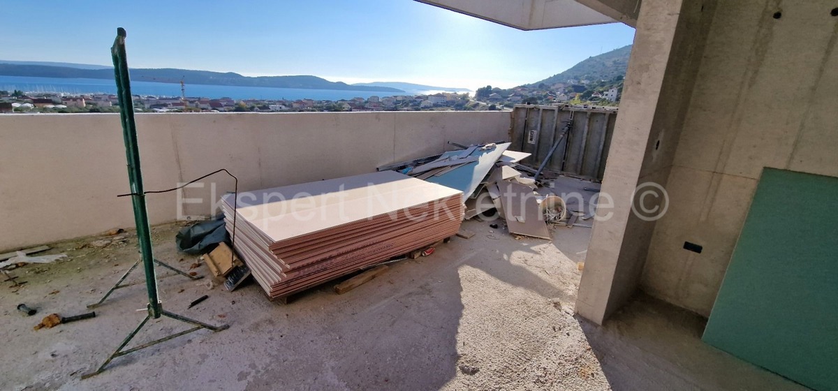Seget D., penthouse 2-bedroom 98 m2, new building, sea view
