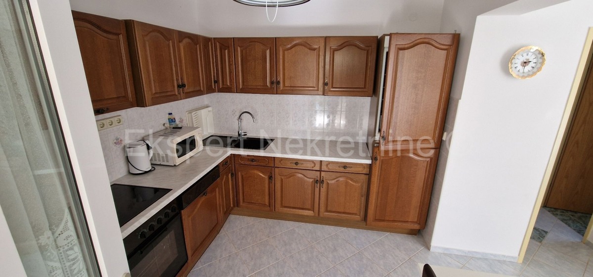 Čiovo, Okrug G. detached house 224 m2, second row from the sea, sea view