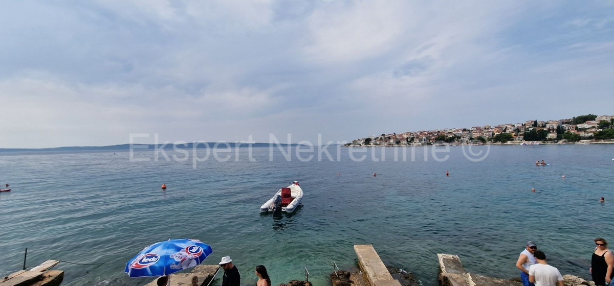 Čiovo, Okrug G. detached house 224 m2, second row from the sea, sea view