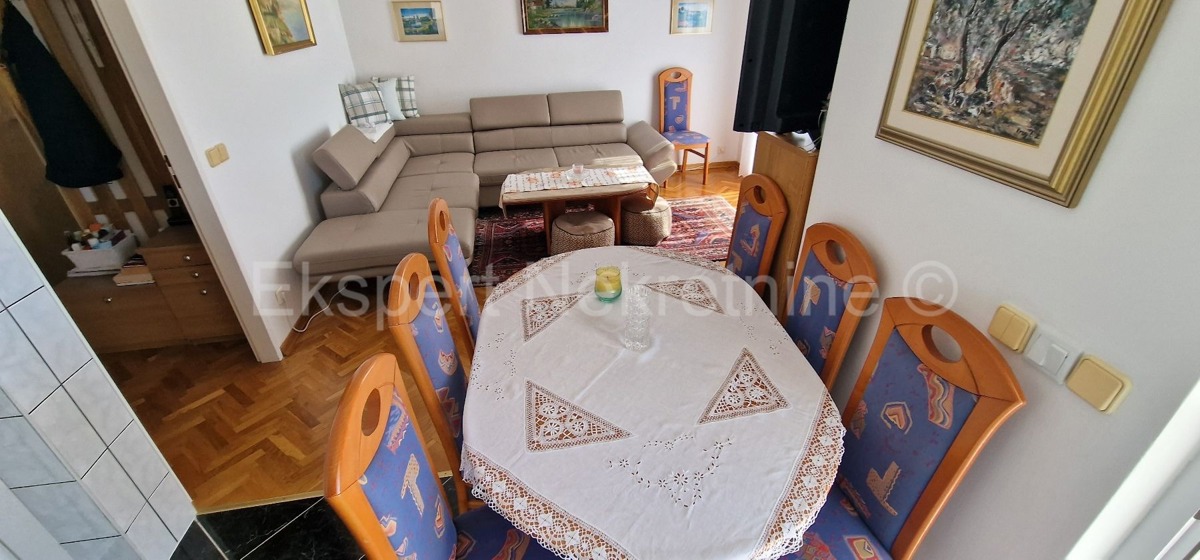 Čiovo, Okrug G. detached house 224 m2, second row from the sea, sea view