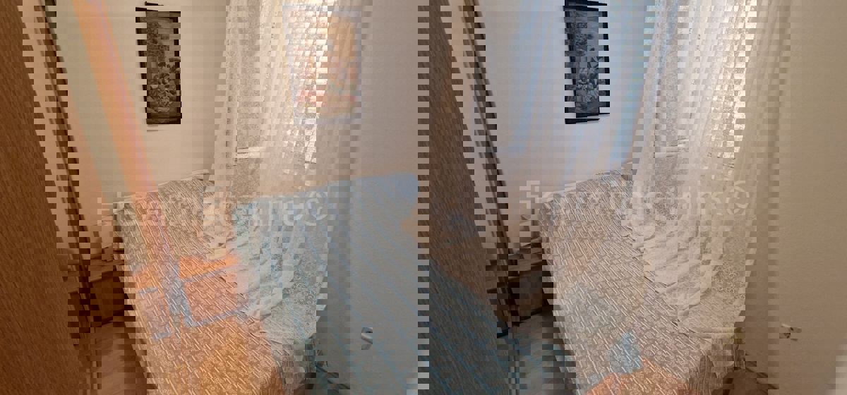 Čiovo, Okrug G. detached house 224 m2, second row from the sea, sea view