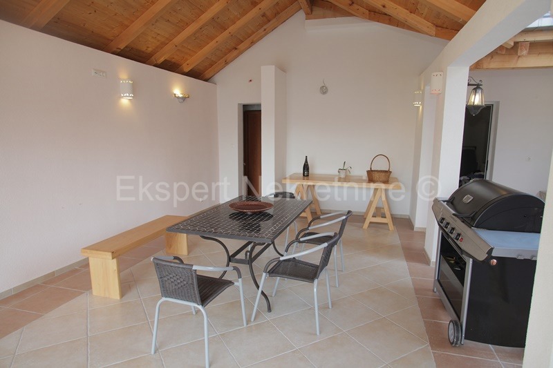 Čiovo,Okrug G., casa indipendente di 280 m2 con ampio giardino