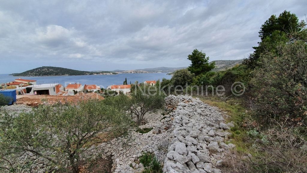 Rogoznica, Ljoljinica, terreno edificabile 919 m2, 200 m dal mare, vista