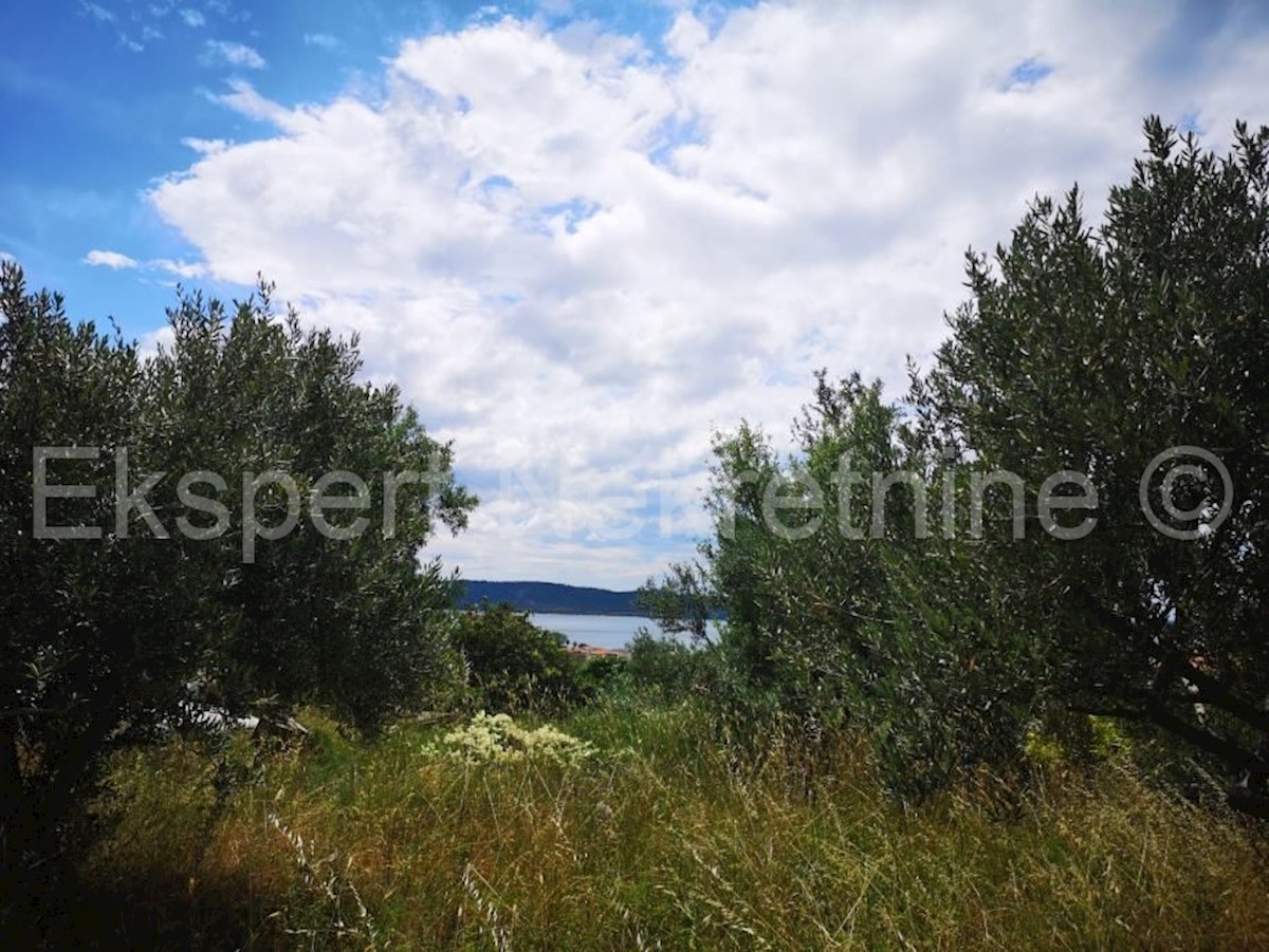 K. Kambelovac, building land in the M1 zone, with a project for 2 buildings