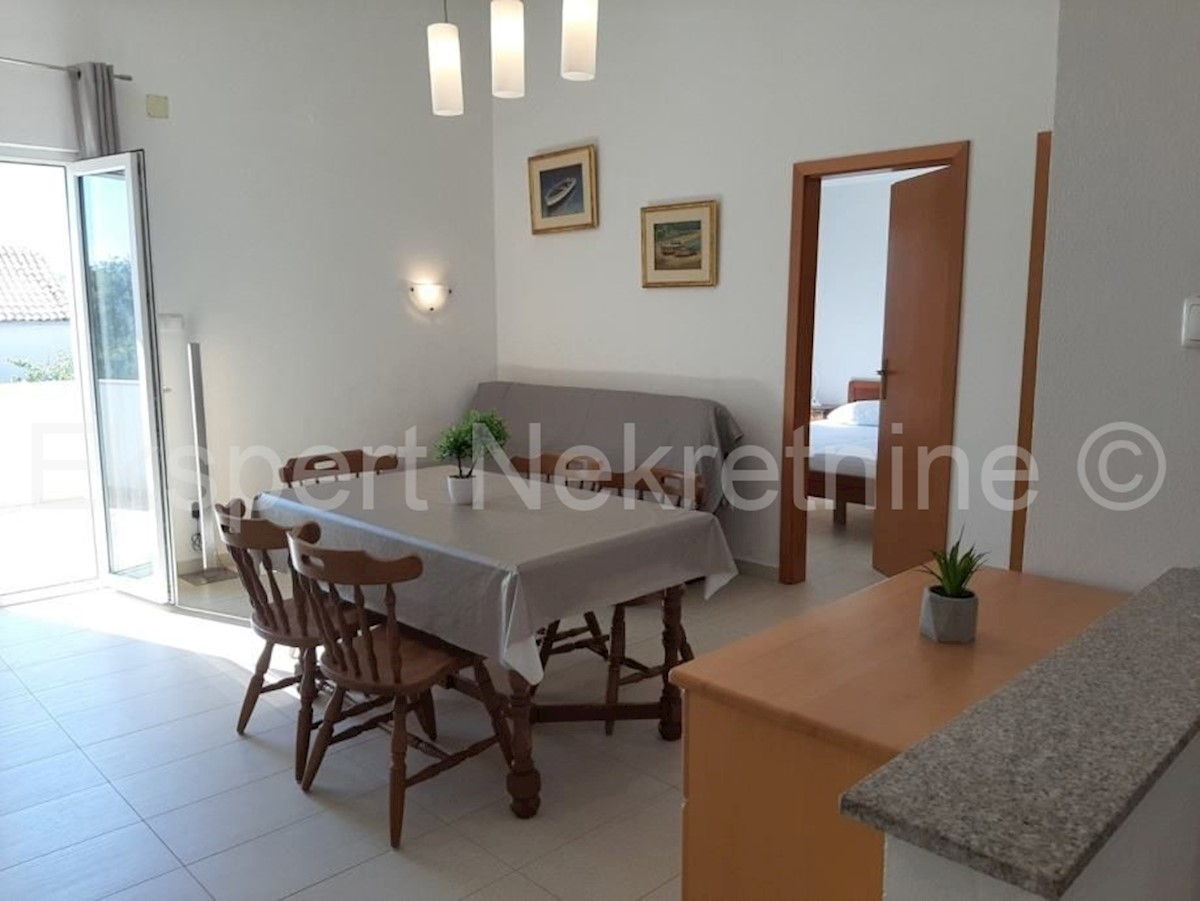 Rogoznica, Kanica, casa 154m2 con giardino 294m2, vista mare