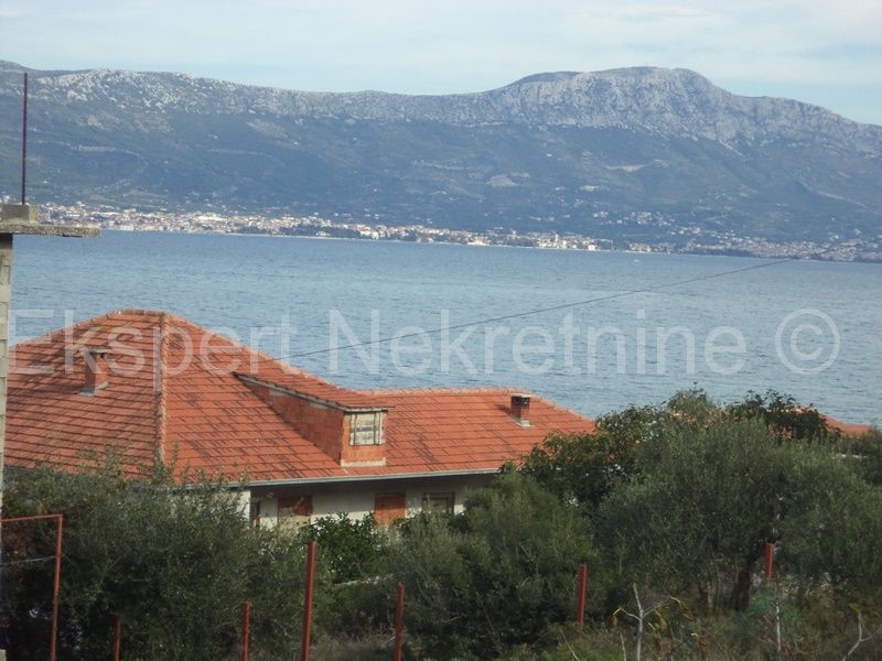 Ciovo, Arbanija, grad. terreno 485 m2, 100 m dal mare, vista