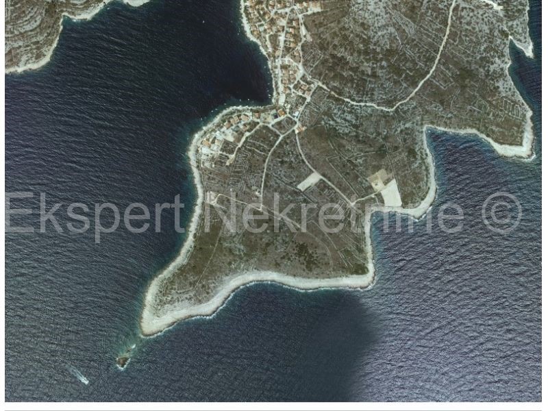 Rogoznica, Stivašnica, campo. piano terra 2755m2, prima fila al mare!