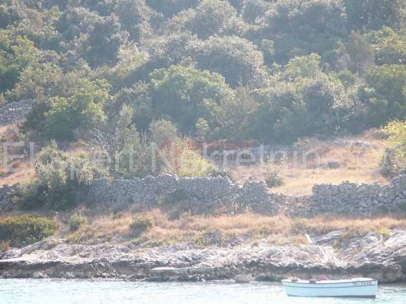 Vinišće, vecchia baia di Trogir, prima fila al mare, 2285 m2, terreno agricolo