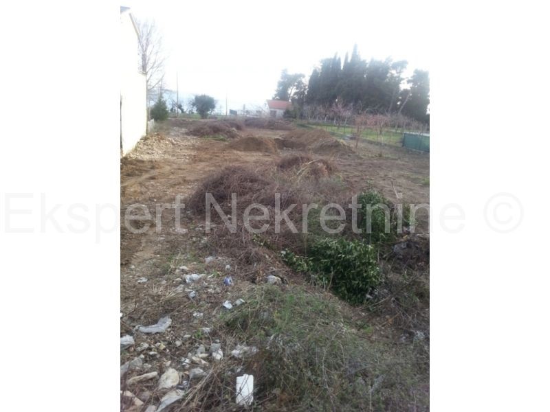 Kaštela, Gomilica terreno edificabile di 1380 m2 nella zona M5, vicino al mare