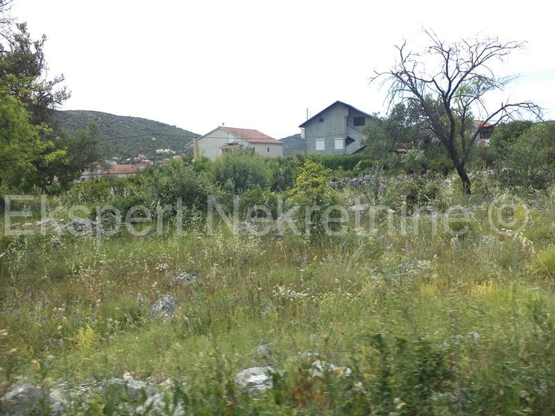 Marina, Vinišće, grad. terreno 1650 mq, 130 metri dal mare
