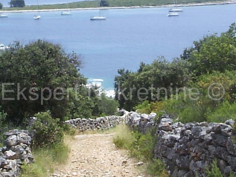 Drvenik Veli, terreno agricolo 4000m2, vicino al mare
