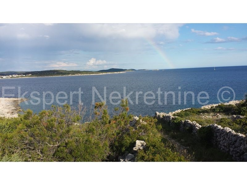 Rogoznica, Stivašnica, campo. piano terra 2755m2, prima fila al mare!