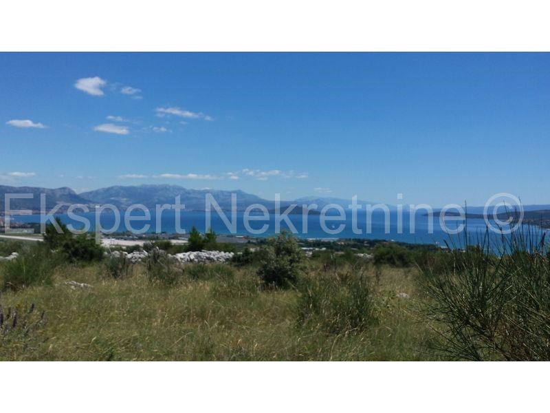 Trogir, terreno agricolo 37.000 m2, vista mare,