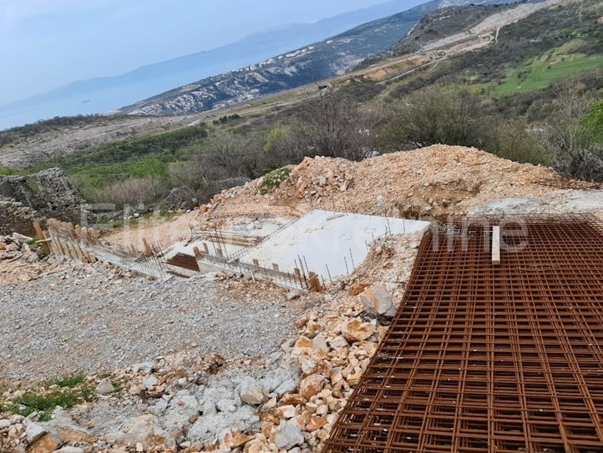 Hreljin - ottimo terreno edificabile con vista sul mare