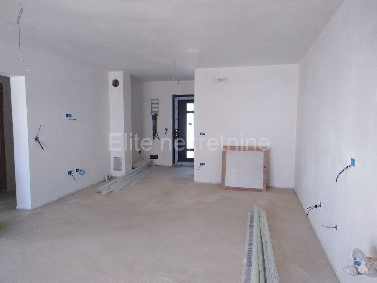 Parenzo - appartamento di 83m2 e terrazza sul tetto di 55,90 m2