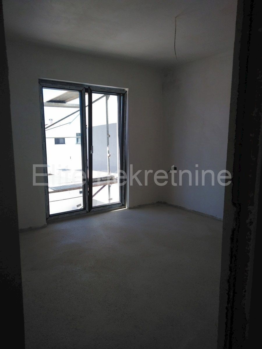 Parenzo - appartamento di 83m2 e terrazza sul tetto di 55,90 m2