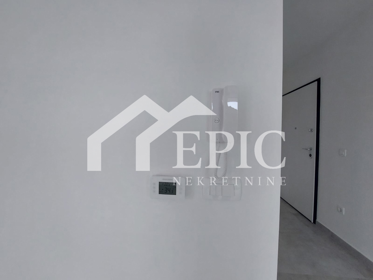 KOŽINO, ZADAR - APPARTAMENTO TRILOCALE CON PISCINA