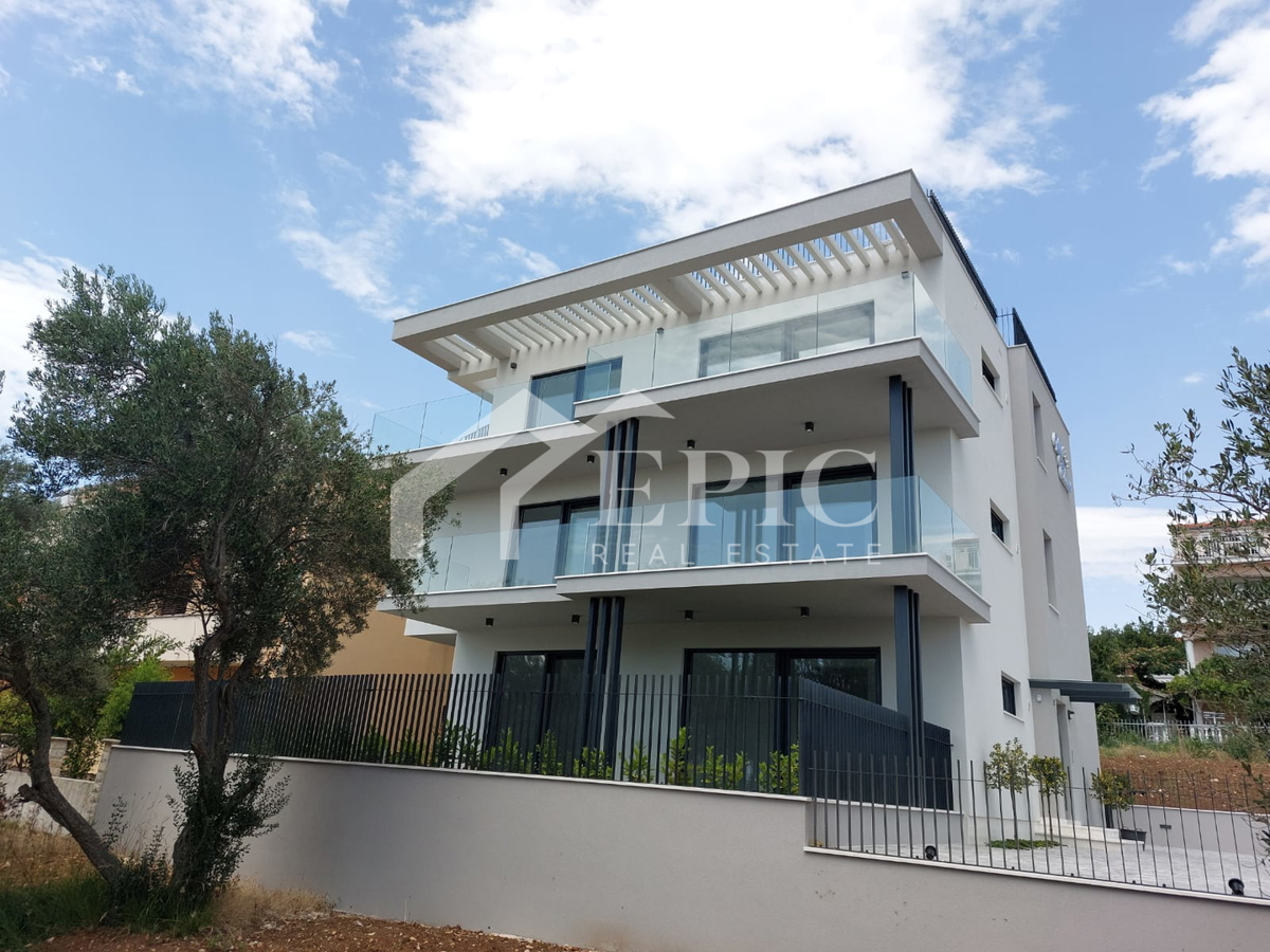 KOŽINO, ZADAR - APPARTAMENTO TRILOCALE CON PISCINA