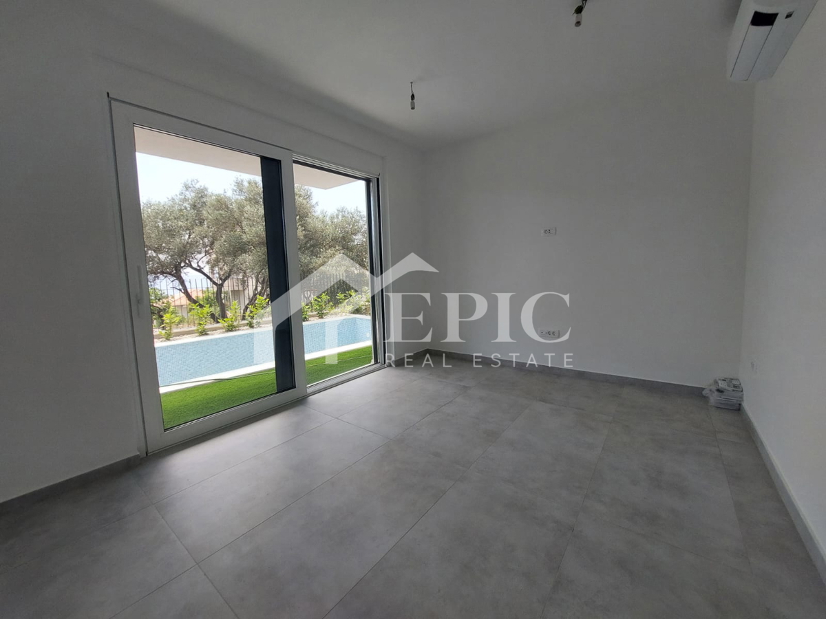 KOŽINO, ZADAR - APPARTAMENTO TRILOCALE CON PISCINA