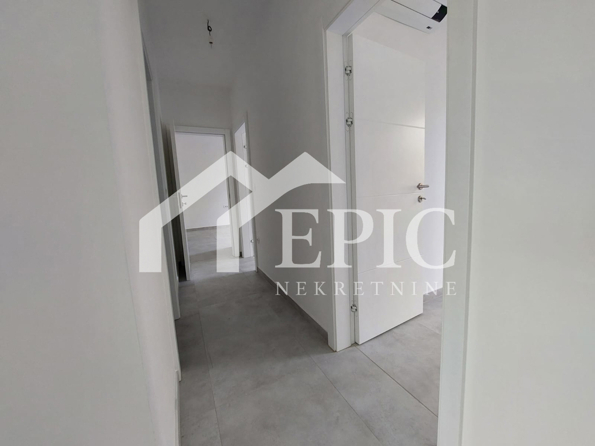 KOŽINO, ZADAR - APPARTAMENTO TRILOCALE CON PISCINA