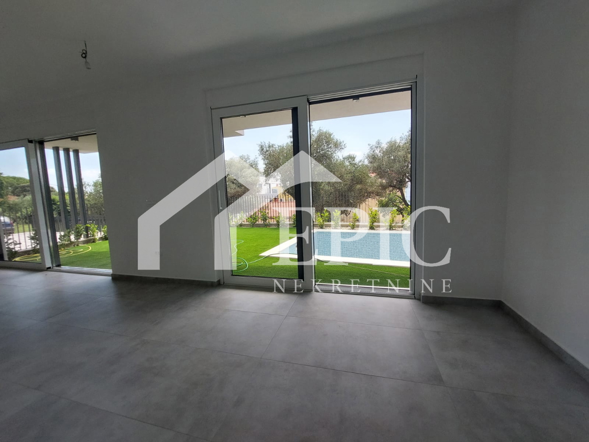 KOŽINO, ZADAR - APPARTAMENTO TRILOCALE CON PISCINA