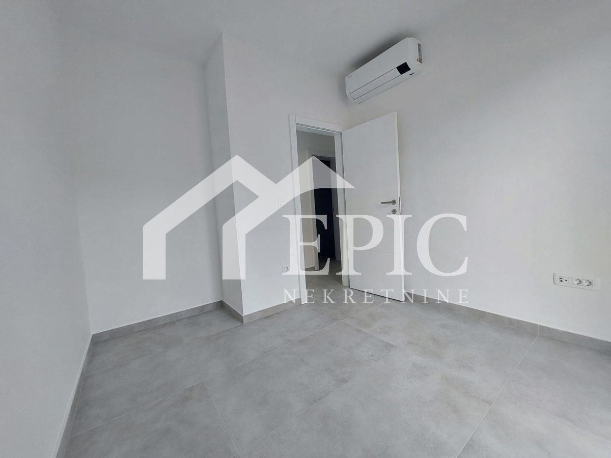KOŽINO, ZADAR - APPARTAMENTO TRILOCALE CON PISCINA