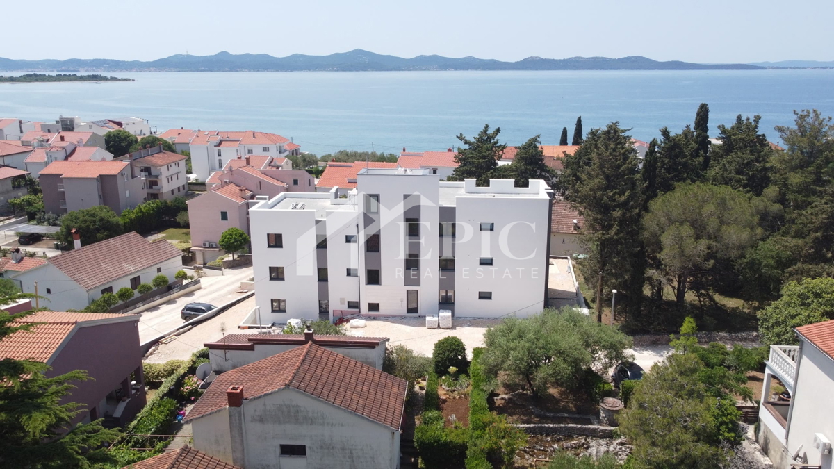 APPARTAMENTO CON TERRAZZA SUL TETTO E VISTA MARE