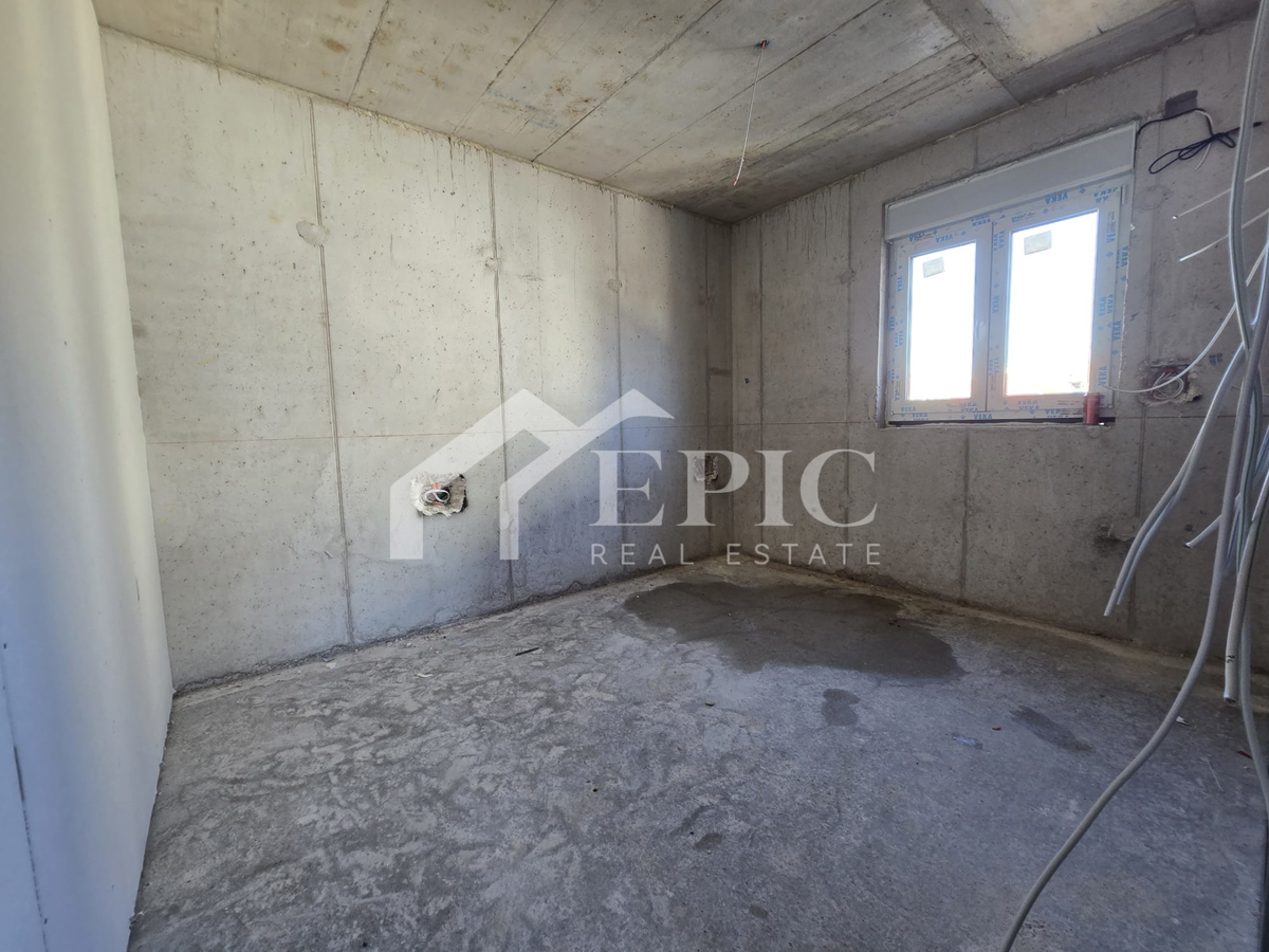 Appartamento trilocale al 1° piano, Plovanija