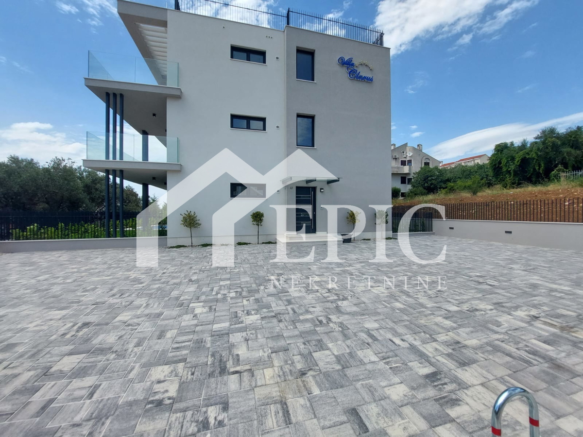 KOŽINO, ZADAR - APPARTAMENTO TRILOCALE CON TERRAZZA PANORAMICA