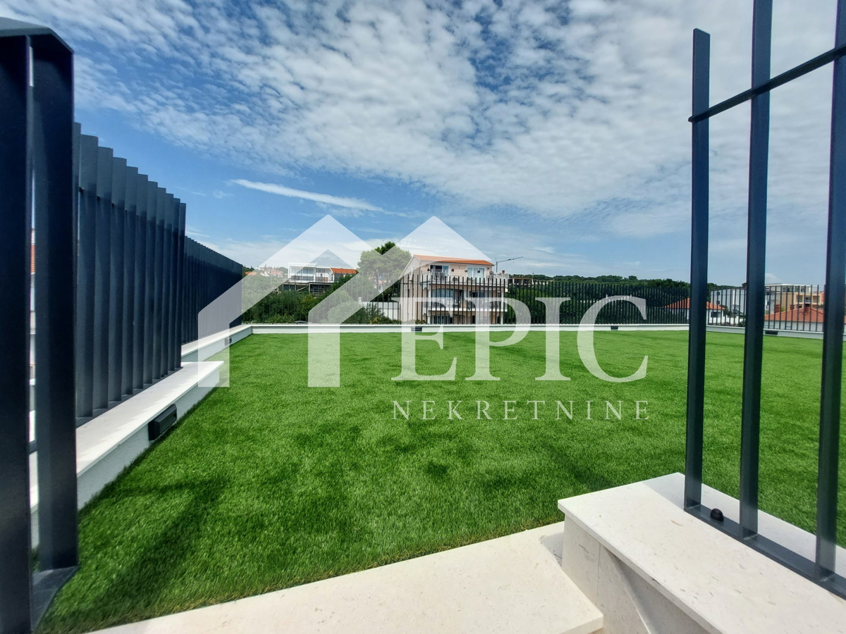 KOŽINO, ZADAR - APPARTAMENTO TRILOCALE CON TERRAZZA PANORAMICA
