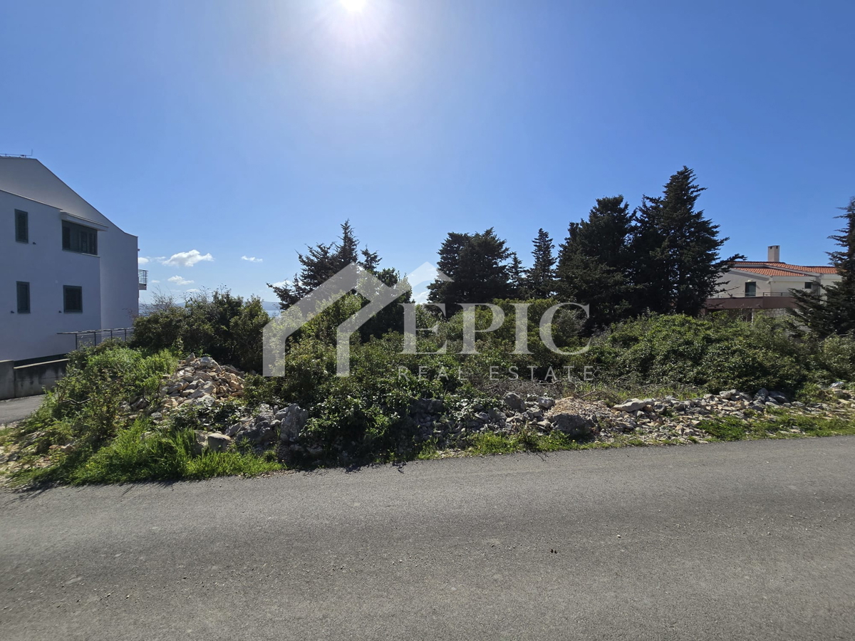 DIKLO, ZADAR - ATTRATTIVA TERRENO