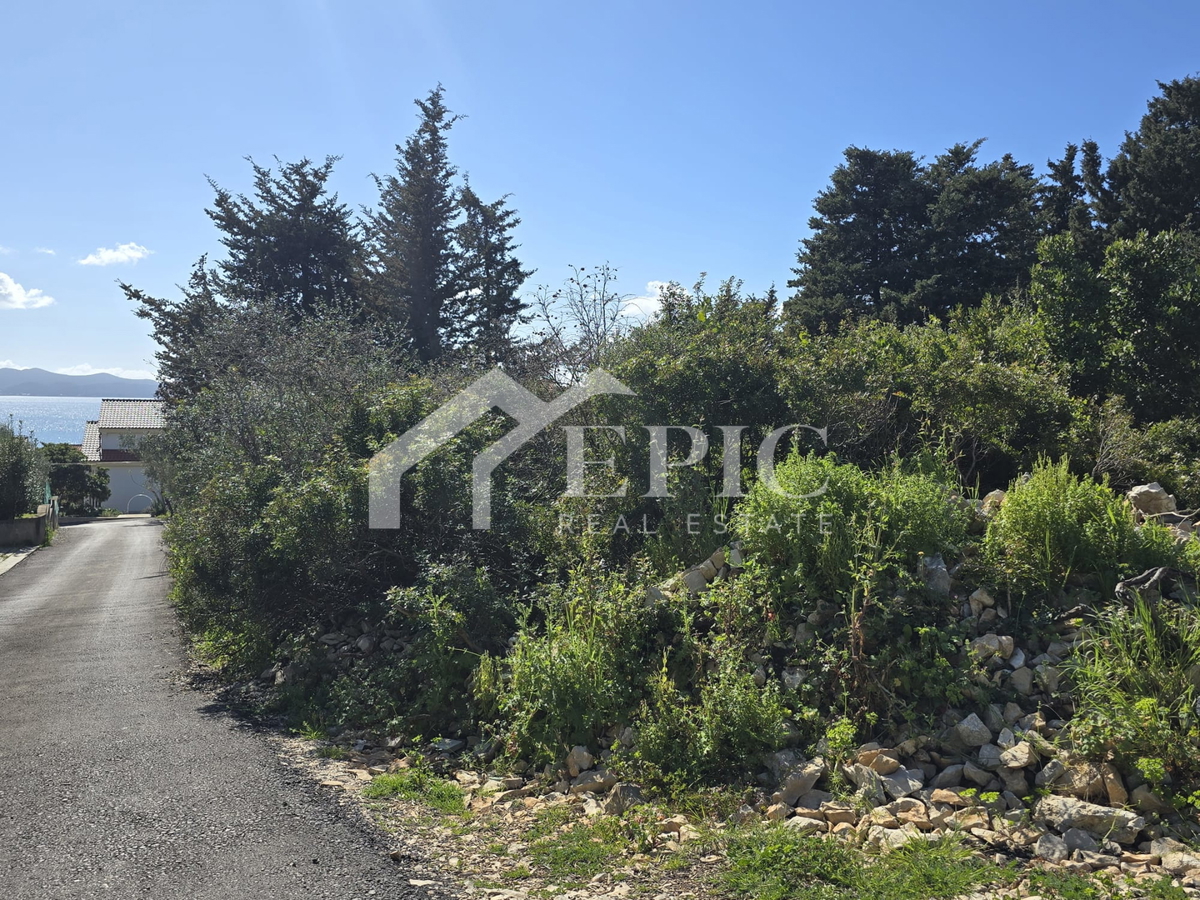 DIKLO, ZADAR - ATTRATTIVA TERRENO