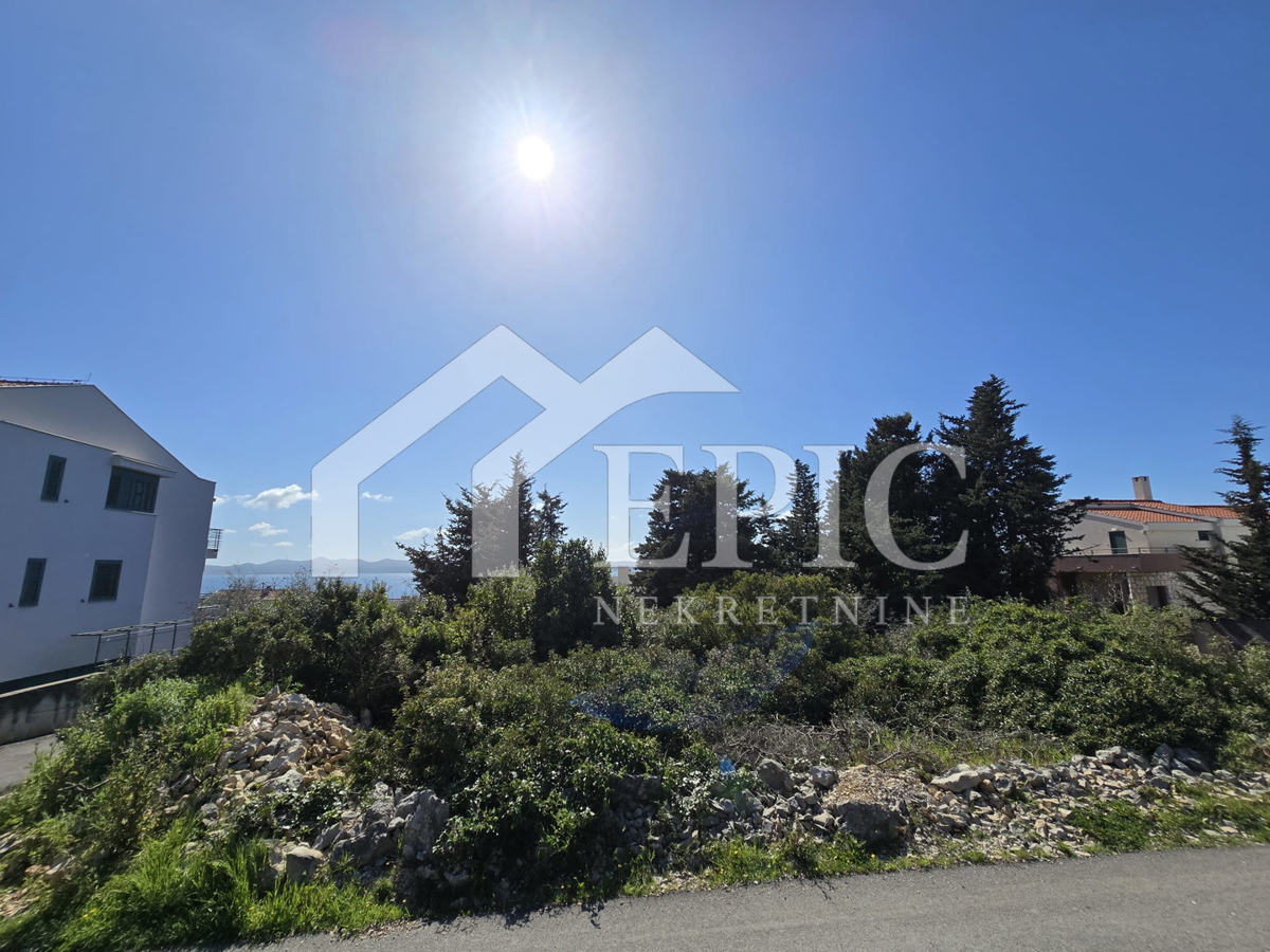 DIKLO, ZADAR - ATTRATTIVA TERRENO