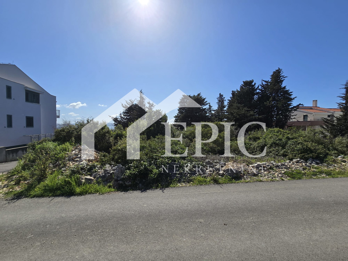DIKLO, ZADAR - ATTRATTIVA TERRENO