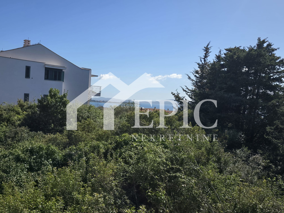 DIKLO, ZADAR - ATTRATTIVA TERRENO